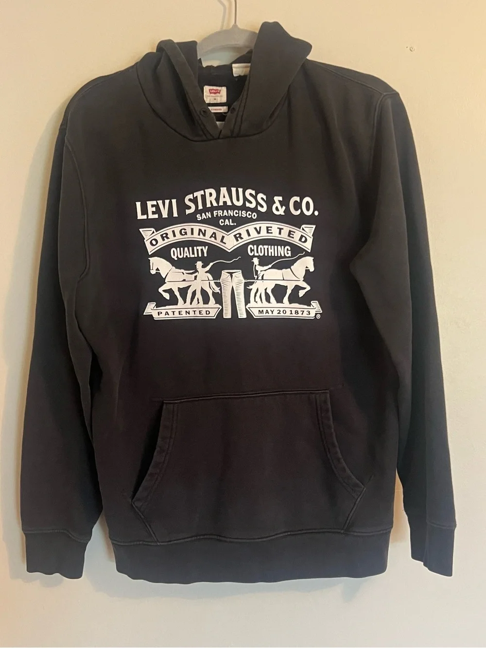 Levi's Black Pullover Hoodie with White Logo Graphic